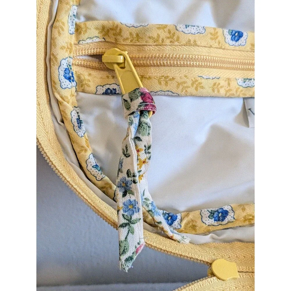 Rare Vintage Vera Bradley ELIZABETH Yellow Round Travel Cosmetic Bag Case Train
